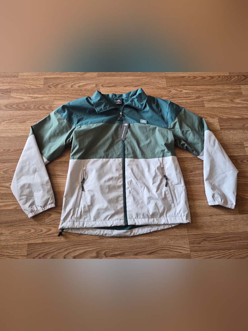 New Balance Men's Green and White Stretch Wind Jacket